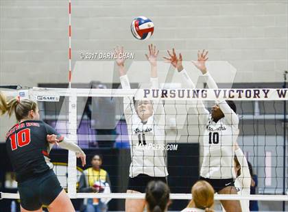 Thumbnail 3 in Archbishop Mitty vs. Mater Dei (CIF State Open Division Final) photogallery.