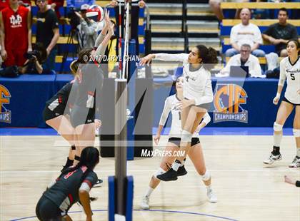 Thumbnail 2 in Archbishop Mitty vs. Mater Dei (CIF State Open Division Final) photogallery.