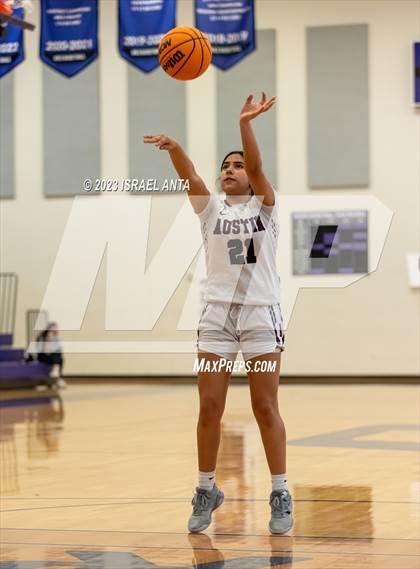 Thumbnail 1 in Austin High vs. Cedar Ridge (I45 Showdown) photogallery.
