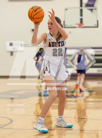 Thumbnail 2 in Austin High vs. Cedar Ridge (I45 Showdown) photogallery.