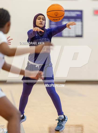 Thumbnail 1 in Austin High vs. Cedar Ridge (I45 Showdown) photogallery.