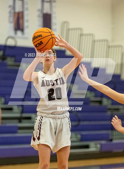 Thumbnail 2 in Austin High vs. Cedar Ridge (I45 Showdown) photogallery.