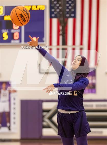 Thumbnail 2 in Austin High vs. Cedar Ridge (I45 Showdown) photogallery.