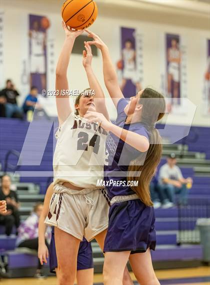Thumbnail 1 in Austin High vs. Cedar Ridge (I45 Showdown) photogallery.