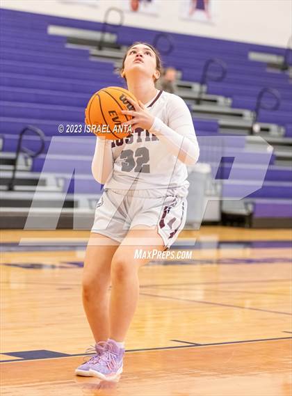 Thumbnail 3 in Austin High vs. Cedar Ridge (I45 Showdown) photogallery.