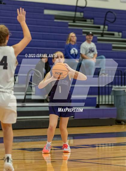 Thumbnail 2 in Austin High vs. Cedar Ridge (I45 Showdown) photogallery.