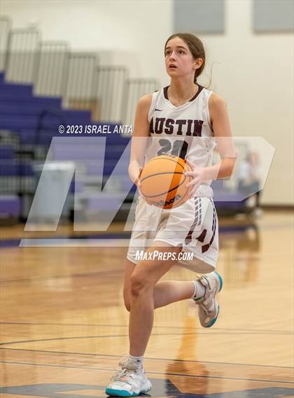 Thumbnail 3 in Austin High vs. Cedar Ridge (I45 Showdown) photogallery.