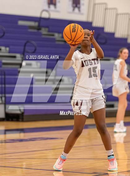 Thumbnail 2 in Austin High vs. Cedar Ridge (I45 Showdown) photogallery.