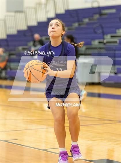 Thumbnail 2 in Austin High vs. Cedar Ridge (I45 Showdown) photogallery.