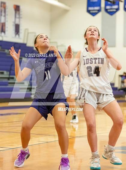 Thumbnail 2 in Austin High vs. Cedar Ridge (I45 Showdown) photogallery.