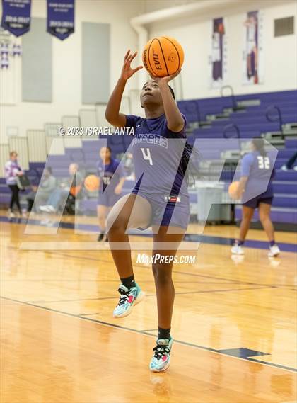 Thumbnail 3 in Austin High vs. Cedar Ridge (I45 Showdown) photogallery.