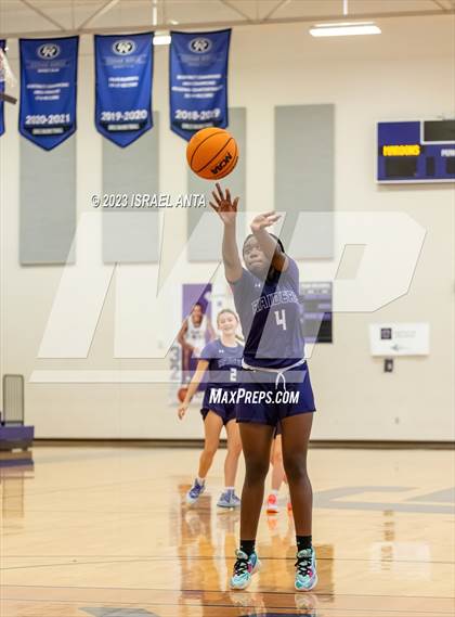 Thumbnail 3 in Austin High vs. Cedar Ridge (I45 Showdown) photogallery.