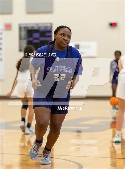 Thumbnail 1 in Austin High vs. Cedar Ridge (I45 Showdown) photogallery.
