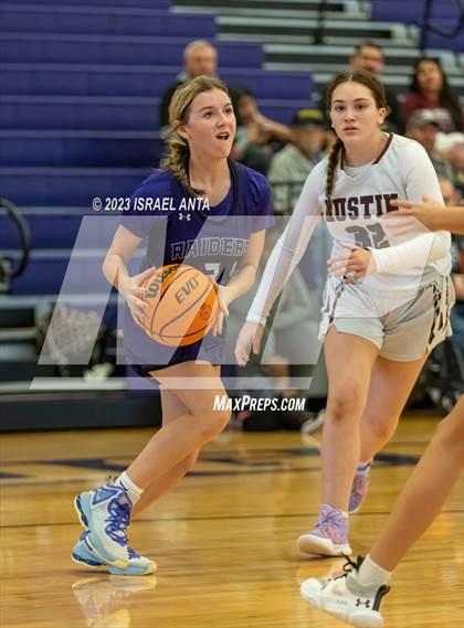 Thumbnail 2 in Austin High vs. Cedar Ridge (I45 Showdown) photogallery.