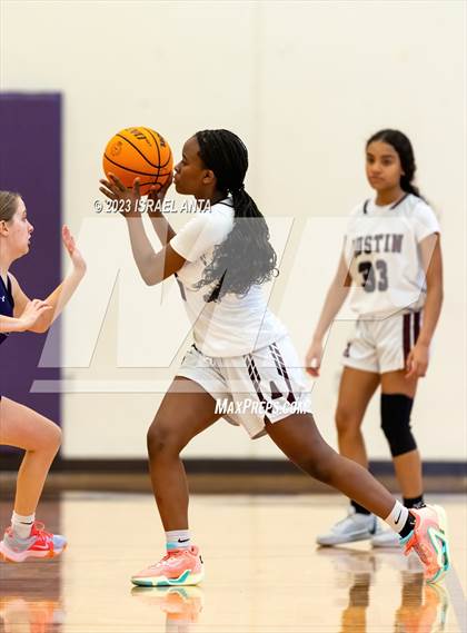 Thumbnail 1 in Austin High vs. Cedar Ridge (I45 Showdown) photogallery.