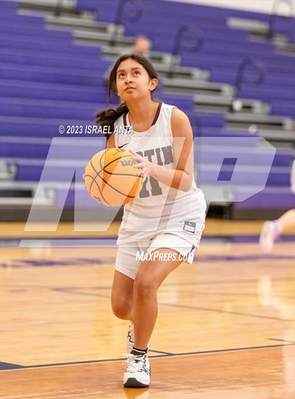 Thumbnail 3 in Austin High vs. Cedar Ridge (I45 Showdown) photogallery.
