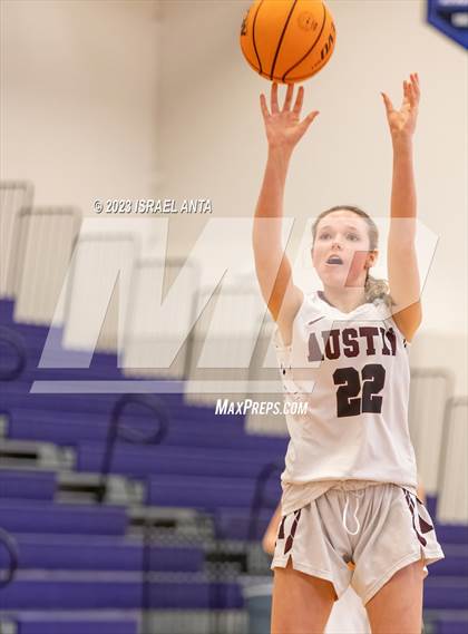 Thumbnail 2 in Austin High vs. Cedar Ridge (I45 Showdown) photogallery.