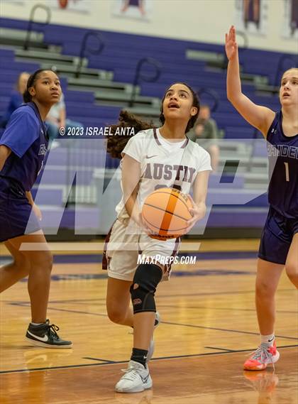 Thumbnail 3 in Austin High vs. Cedar Ridge (I45 Showdown) photogallery.