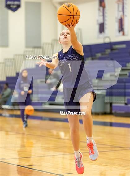 Thumbnail 2 in Austin High vs. Cedar Ridge (I45 Showdown) photogallery.