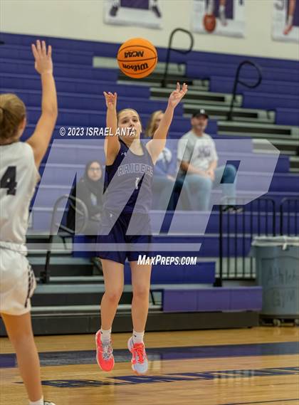 Thumbnail 3 in Austin High vs. Cedar Ridge (I45 Showdown) photogallery.