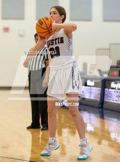 Thumbnail 2 in Austin High vs. Cedar Ridge (I45 Showdown) photogallery.