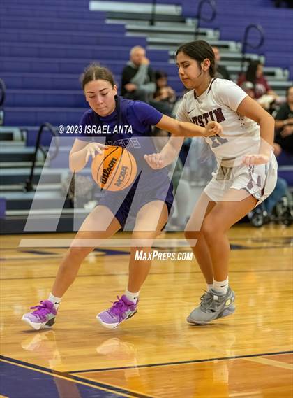 Thumbnail 3 in Austin High vs. Cedar Ridge (I45 Showdown) photogallery.