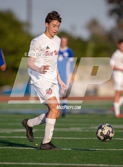 Thumbnail 2 in Dana Hills vs. Redlands East Valley photogallery.