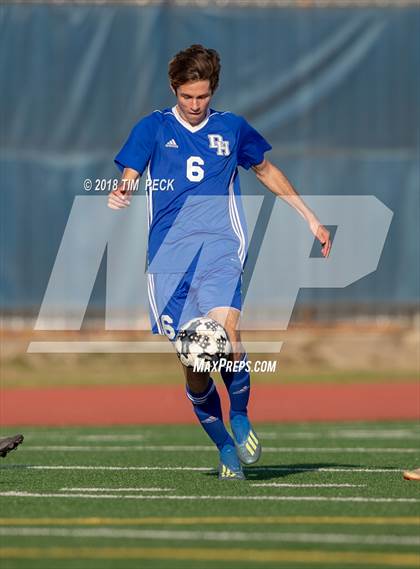 Thumbnail 2 in Dana Hills vs. Redlands East Valley photogallery.