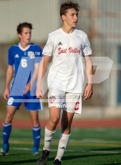 Thumbnail 2 in Dana Hills vs. Redlands East Valley photogallery.