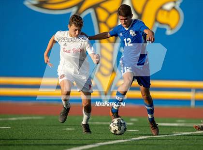 Thumbnail 2 in Dana Hills vs. Redlands East Valley photogallery.