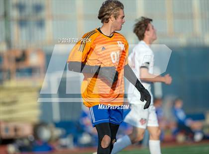 Thumbnail 3 in Dana Hills vs. Redlands East Valley photogallery.