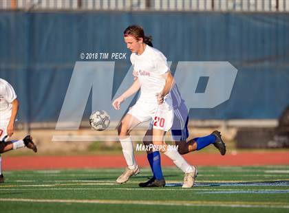 Thumbnail 3 in Dana Hills vs. Redlands East Valley photogallery.