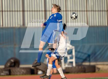 Thumbnail 2 in Dana Hills vs. Redlands East Valley photogallery.
