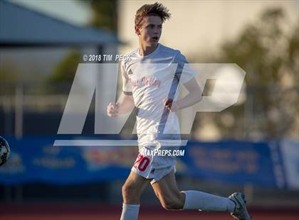 Thumbnail 2 in Dana Hills vs. Redlands East Valley photogallery.