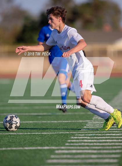 Thumbnail 3 in Dana Hills vs. Redlands East Valley photogallery.
