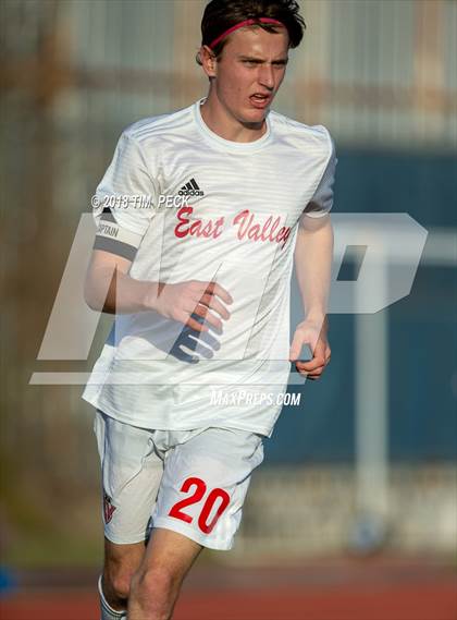 Thumbnail 3 in Dana Hills vs. Redlands East Valley photogallery.