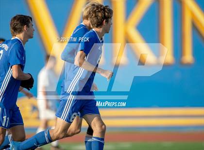 Thumbnail 3 in Dana Hills vs. Redlands East Valley photogallery.