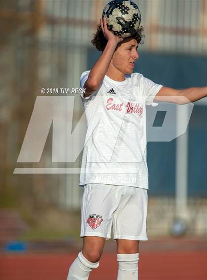Thumbnail 1 in Dana Hills vs. Redlands East Valley photogallery.
