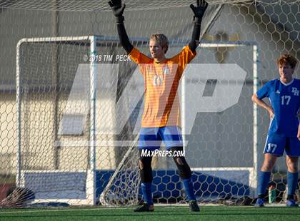 Thumbnail 2 in Dana Hills vs. Redlands East Valley photogallery.