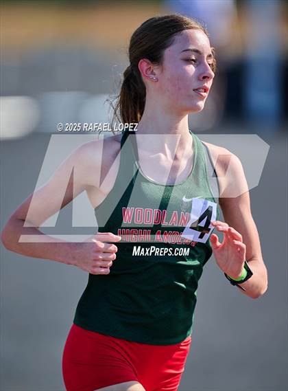 Thumbnail 2 in UIL 6A Track & Field Area 13&14 (3200M) photogallery.
