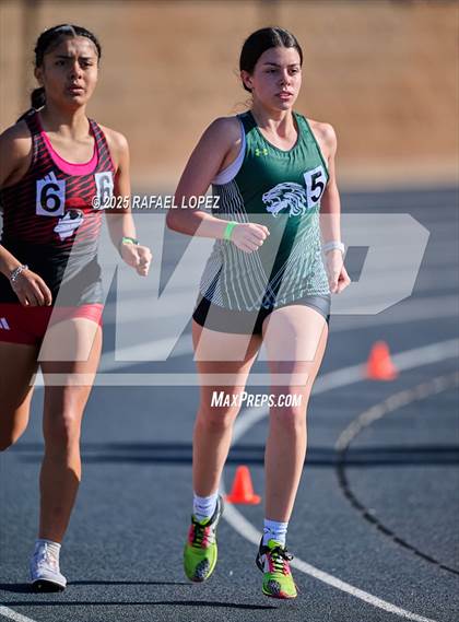Thumbnail 1 in UIL 6A Track & Field Area 13&14 (3200M) photogallery.