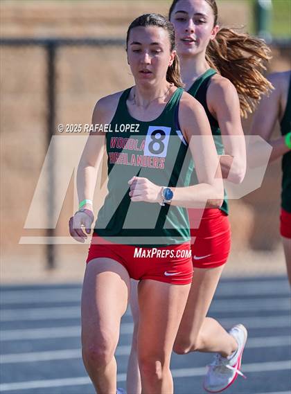 Thumbnail 1 in UIL 6A Track & Field Area 13&14 (3200M) photogallery.