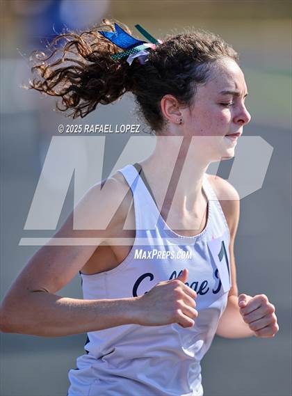 Thumbnail 1 in UIL 6A Track & Field Area 13&14 (3200M) photogallery.