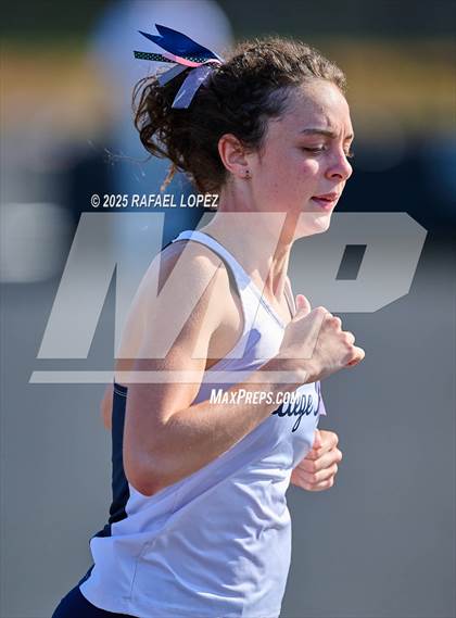 Thumbnail 2 in UIL 6A Track & Field Area 13&14 (3200M) photogallery.