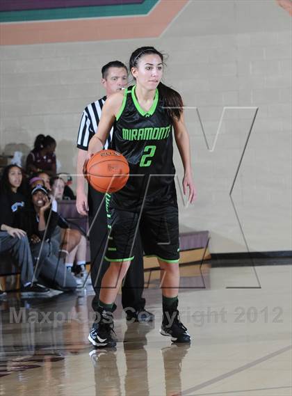 Thumbnail 1 in Miramonte vs. Windward (Nike Tournament of Champions) photogallery.