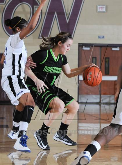 Thumbnail 3 in Miramonte vs. Windward (Nike Tournament of Champions) photogallery.