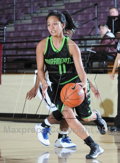 Thumbnail 2 in Miramonte vs. Windward (Nike Tournament of Champions) photogallery.