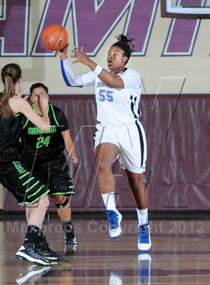 Thumbnail 1 in Miramonte vs. Windward (Nike Tournament of Champions) photogallery.