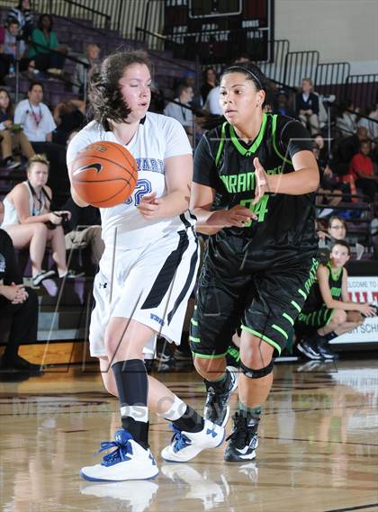 Thumbnail 1 in Miramonte vs. Windward (Nike Tournament of Champions) photogallery.
