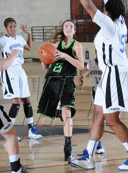 Thumbnail 3 in Miramonte vs. Windward (Nike Tournament of Champions) photogallery.